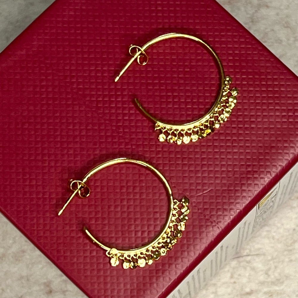 Gorjana 18K gold plated 1" hoops